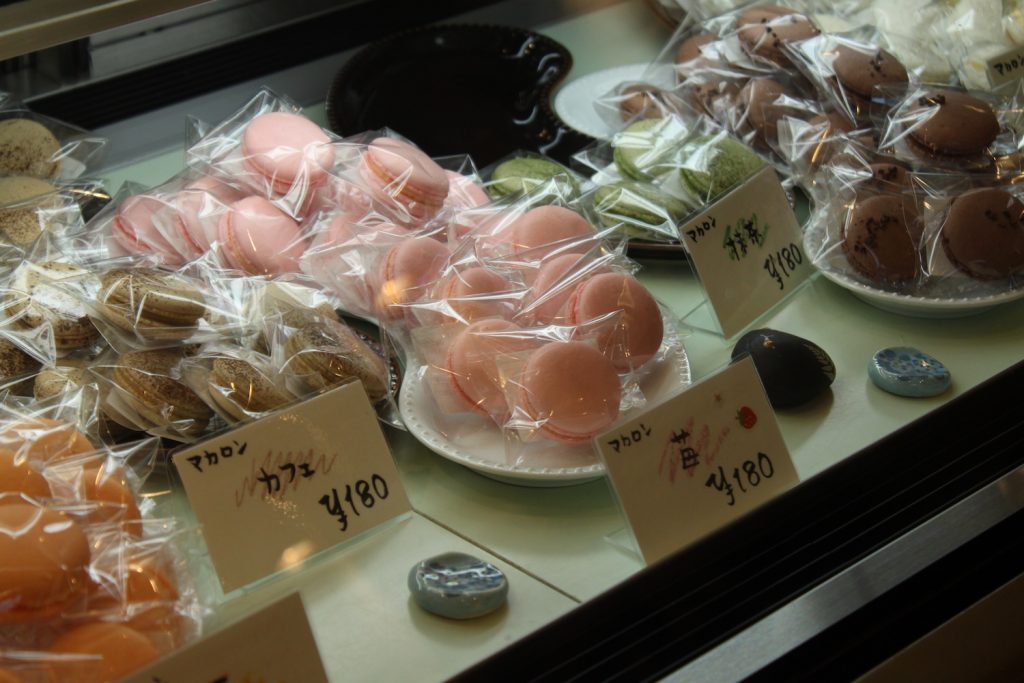 卯屋 うさぎや 洋菓子専門店の限定サバランを食べみてた 掛川暮らしのマガジン
